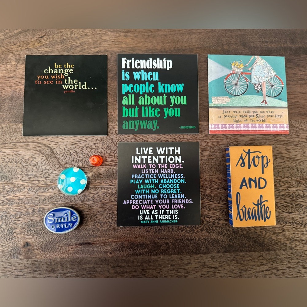 Bundle of 8 Magnets with quotes or pattern design or plain color